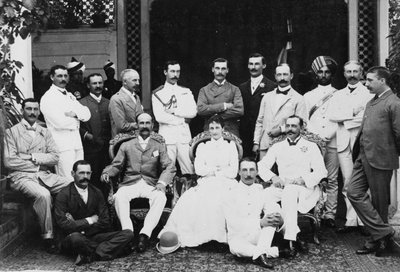 Lord et Lady Lansdowne et personnel au pavillon du vice-roi, Shimla, vers 1888-94 - English Photographer